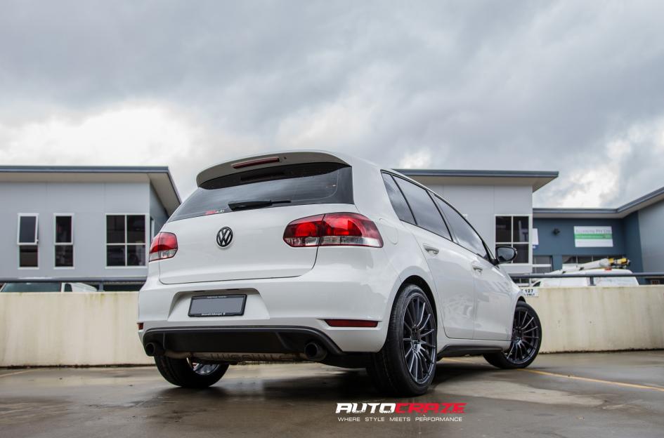 VOLKSWAGEN GOLF SF05 SATIN GUN METAL